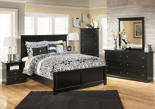 Signature Design by Ashley® Maribel 6-Piece Black Queen Panel Bed Set 6