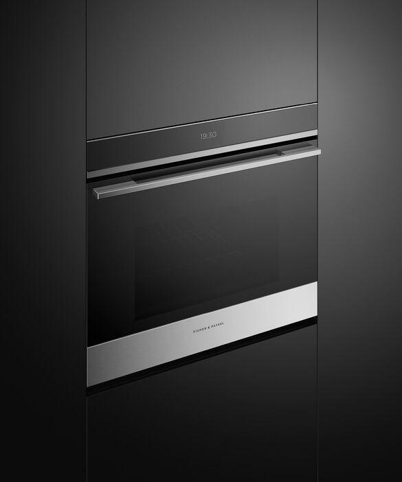 Fisher & Paykel Series 9 30" Stainless Steel Electric Built In Single Oven 4
