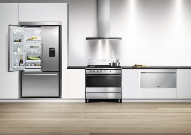Fisher & Paykel Series 7 20.1 Cu. Ft. Stainless Steel Counter Depth French Door Refrigerator 9