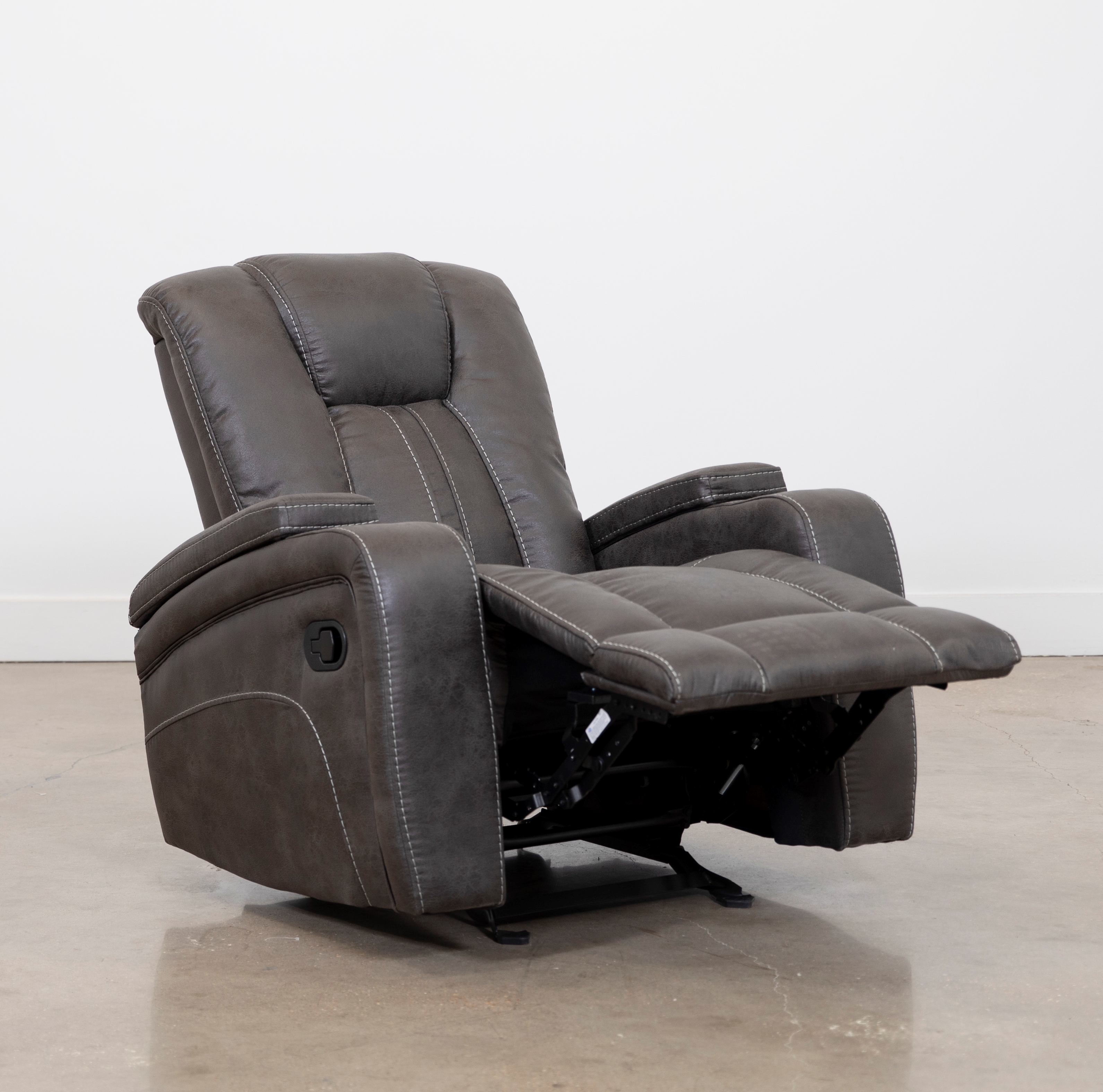 Man wah sales glider recliner