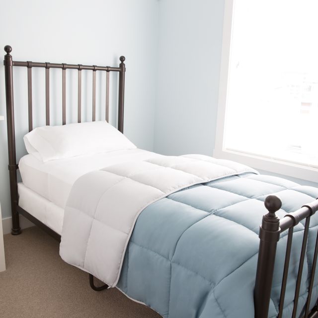 Malouf® Woven™ Ash Twin XL Reversible Bed Set 4