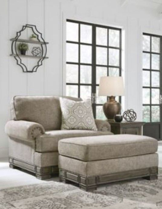 Signature Design by Ashley® Einsgrove 2-Piece Sandstone Living Room Set 3