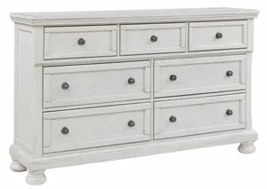Signature Design by Ashley® Robbinsdale Antique White 7-Drawers Dresser