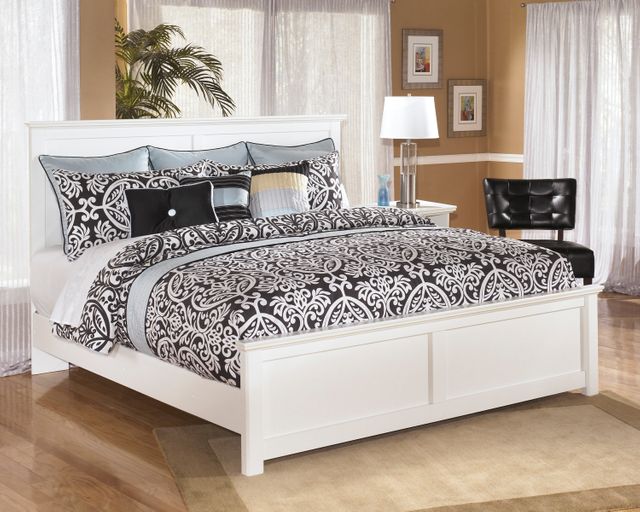 Signature Design by Ashley® Bostwick Shoals White Queen Panel Bed 5