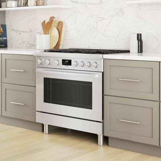 Bosch 800 Series 36" Stainless Steel Pro Style Natural Gas Range 3