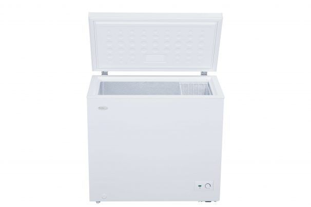 Danby® Diplomat® 7.0 Cu. Ft. White Chest Freezer 4