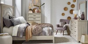 Liberty Belmar 4-Piece Silver Champagne/Washed Taupe Queen Bedroom Set