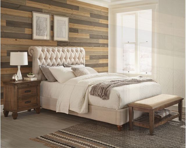 Coaster® Devon Beige Queen Upholstered Bed 2