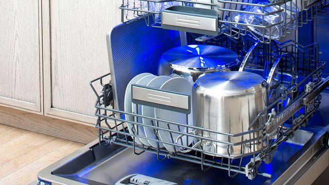 Thermador® Masterpiece® Star Sapphire® 24" Stainless Steel Built In Dishwasher 4