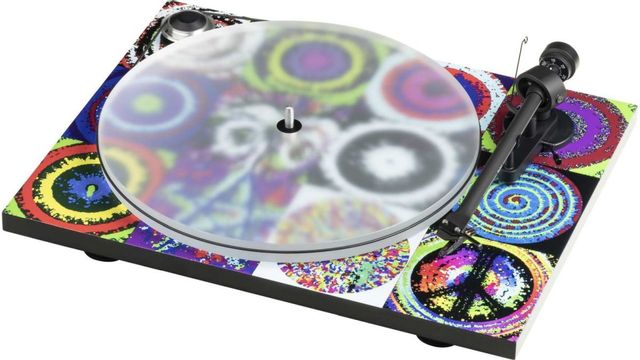 Pro-Ject Essential III Ringo Starr Peace & Love Turntable 0
