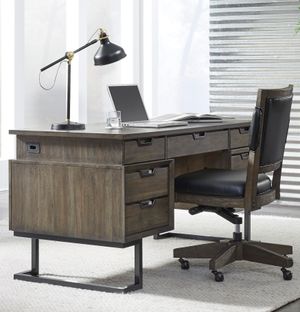 aspenhome® Harper Point 66" Executive Desk