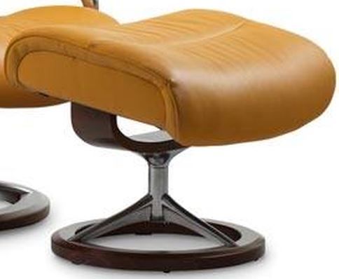 Stressless® by Ekornes® View Small Signature Base Chair and Ottoman 2