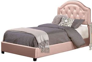 Hillsdale Furniture Karley Embossed Pink Full Upholstered Youth Bed