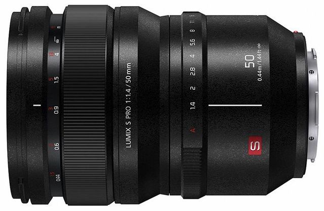Panasonic® LUMIX S PRO 50mm F1.4 L-Mount Lens 1