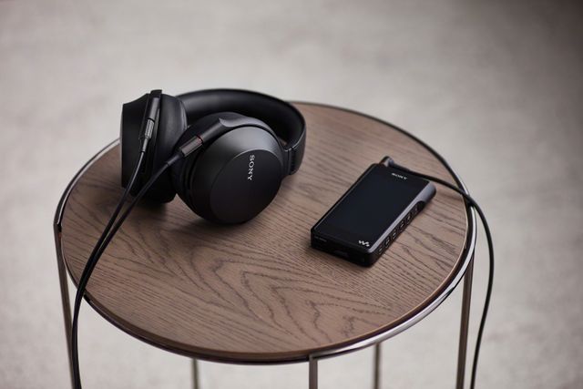 Sony® MDR-Z7M2 On Ear Headphones 15