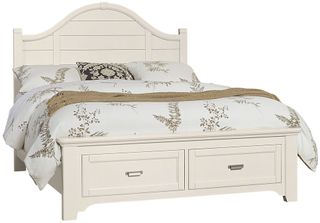 Vaughan-Bassett Bungalow Lattice Queen Arch Bed with Footboard Storage
