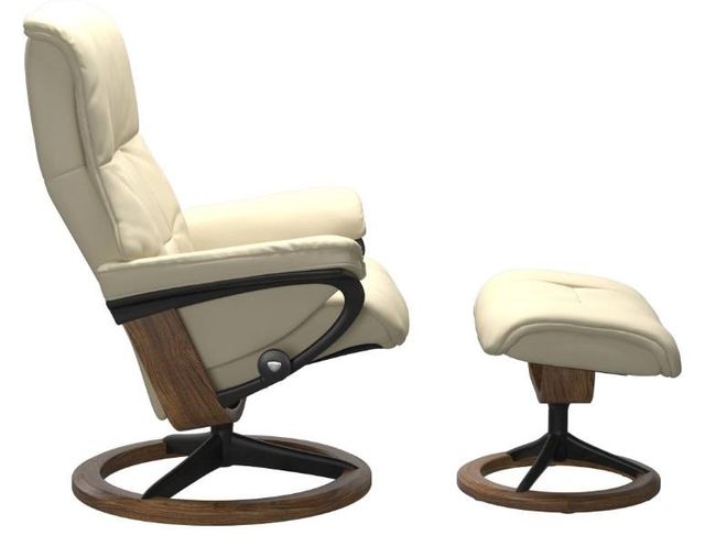 Stressless® by Ekornes® Mayfair Medium Signature Base Chair and Ottoman 1