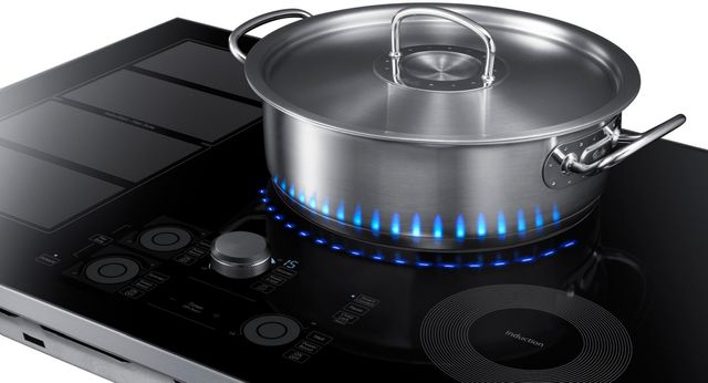 Samsung 30" Stainless Steel Induction Cooktop 17