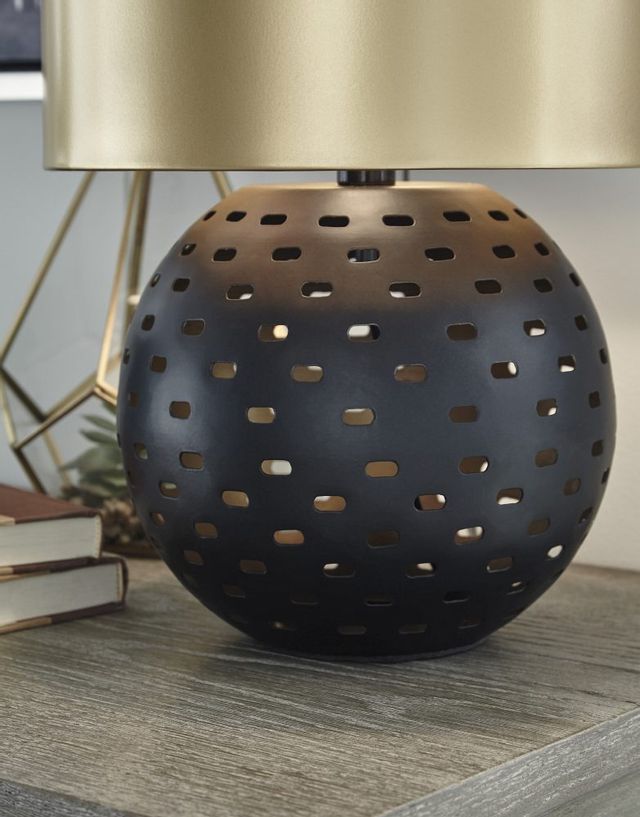 Signature Design by Ashley® Mareike Black/Gold Metal Table Lamp 2