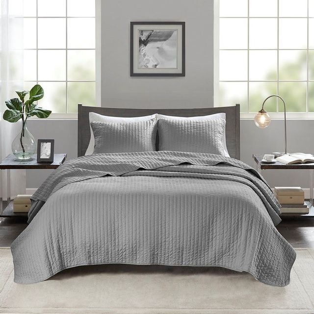 Bedroom Keaton Gray Full and Queen Coverlet | Bob Mills Furniture