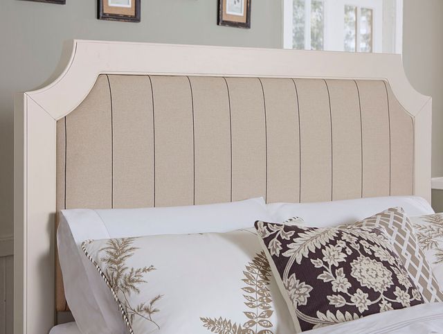 Vaughan-Bassett Bungalow Lattice Full Upholstered Bed 1