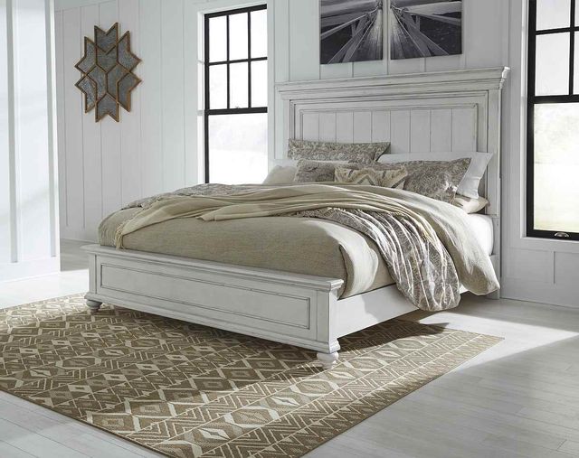 Benchcraft® Kanwyn Whitewash Queen Panel Bed 3