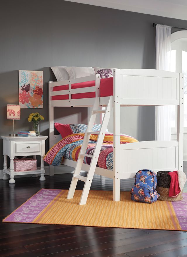 Signature Design by Ashley® Kaslyn White Twin/Twin Bunk Bed Panels 3