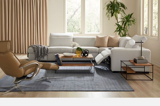 Palliser® Furniture Titan Sectional 1