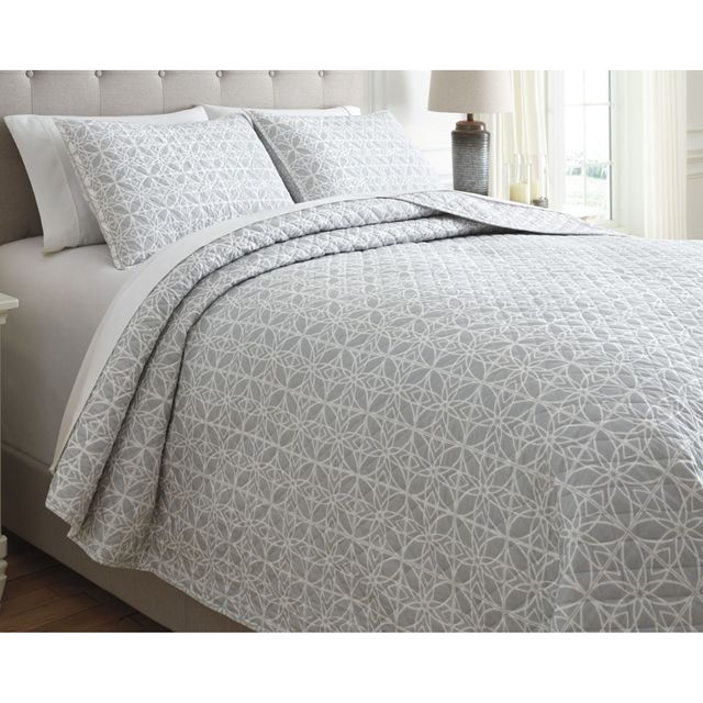 Signature Design by Ashley® Mayda Gray/White Queen Quilt Set-1