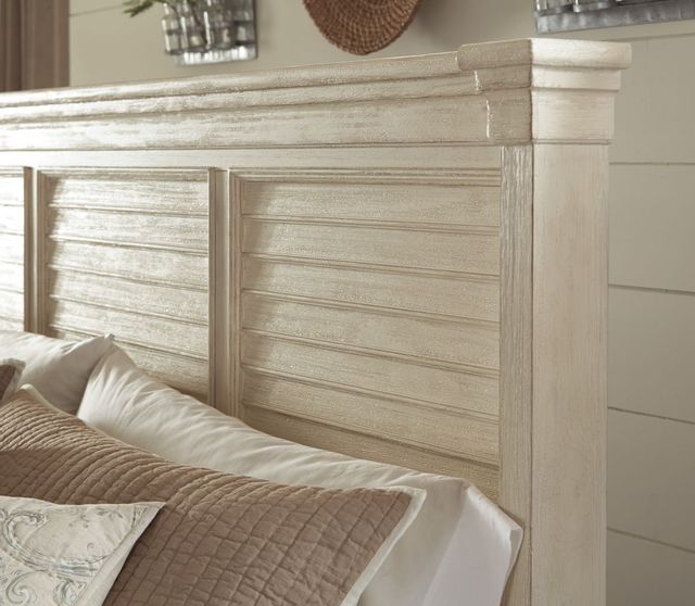 Signature Design by Ashley® Bolanburg Antique White Queen Panel Bed 8