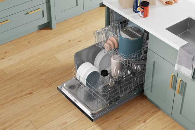 Whirlpool® 24" Fingerprint Resistant Stainless Steel Built In Dishwasher 8