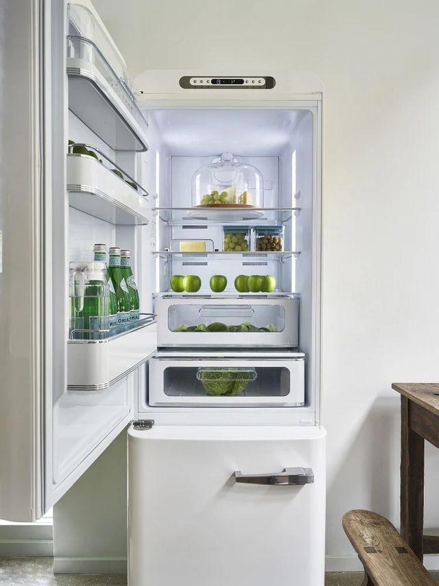 Smeg 50's Retro Style Aesthetic 11.7 Cu. Ft. White Bottom Freezer Refrigerator 9