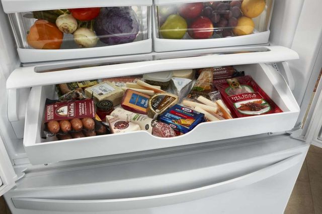 Réfrigérateur à portes françaises de 36 po Whirlpool® de 25,2 pi³ - Blanc 6