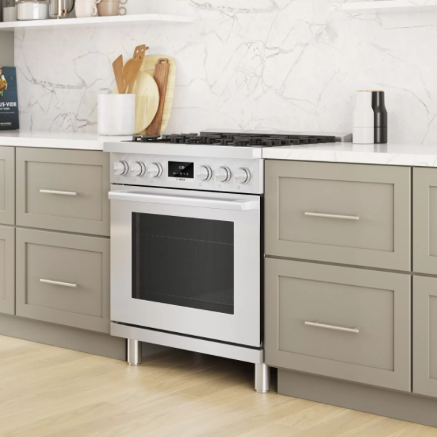 Bosch 800 Series 30" Stainless Steel Pro Style Dual Fuel Range 4