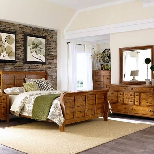 Liberty Grandpas Cabin 4-Piece Aged Oak Queen Bedroom Set 8