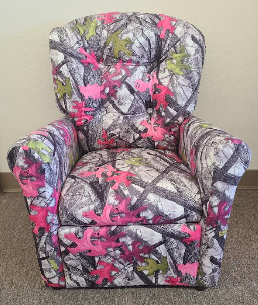 Pink deals camo recliner