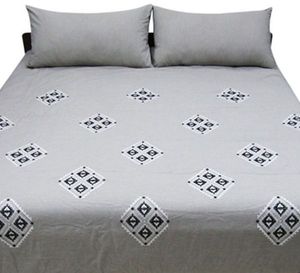Signature Design by Ashley® Jawanza Gray Queen Comforter Set