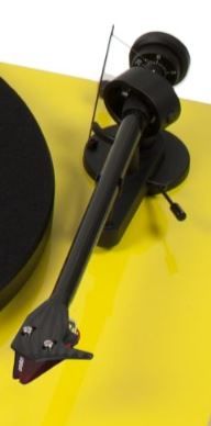 Pro-Ject Debut Carbon High Gloss Yellow Turntable 1