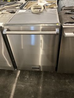 Viking­® 24" Stainless Steel Built in Dishwasher
