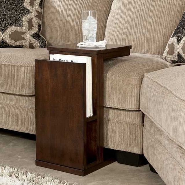 Signature Design by Ashley® Kishore Warm Brown Chairside End Table 2