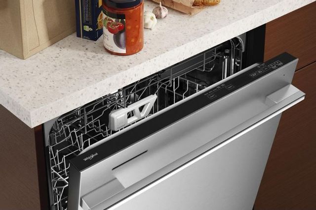 Lave-vaisselle encastré Whirlpool® de 24 po - Acier inoxydable résistant aux traces de doigts 4