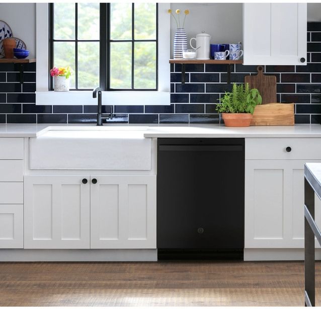 GE® 24" Black Built-In Dishwasher 4