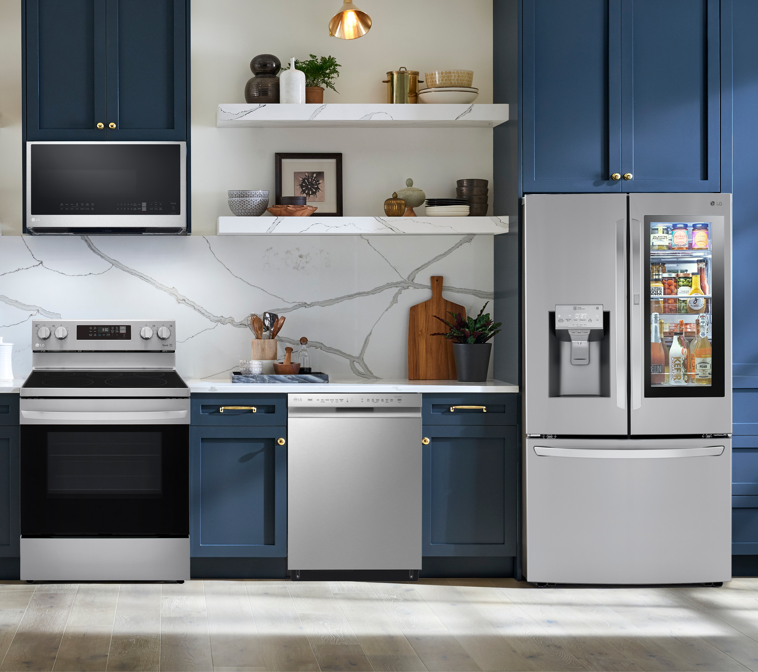 LG 4 Piece Kitchen Package with a 29.7 Cu. Ft. Capacity French Door Craft Ice Smart Refrigerator PLUS a FREE 10pc Luxury Cookware Set! ($800 Value)