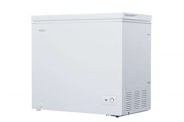 Danby® Diplomat® 7.0 Cu. Ft. White Chest Freezer 10