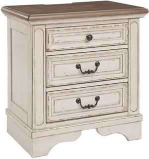 Signature Design by Ashley® Realyn 3-Drawer Nightstand