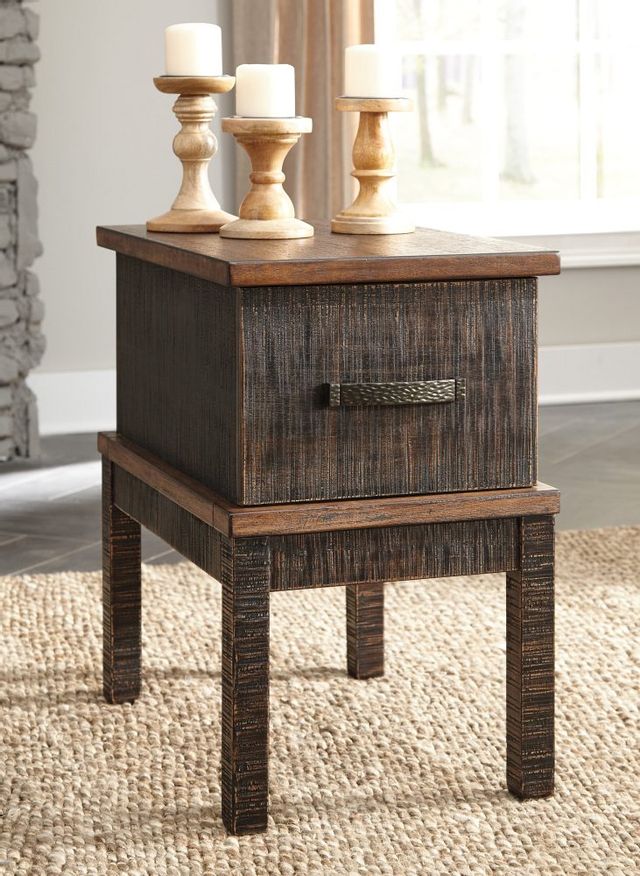 Signature Design by Ashley® Stanah Two Tone Chairside End Table 8