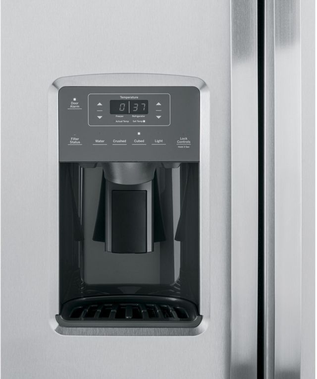 Réfrigérateur côte-à-côte de 33 po GE® de 23,2 pi³ - Ardoise résistant aux traces de doigts 38