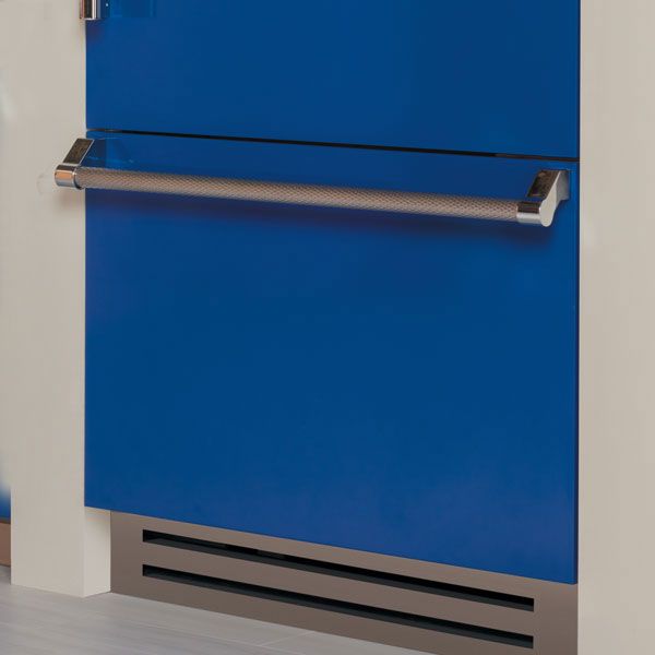 Hestan KRP Series 18.5 Cu. Ft. Steeletto Pro Style Top Compressor Refrigerator 4
