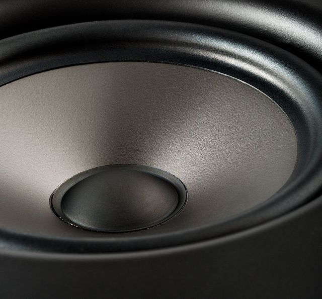 Polk Audio® Vanishing V Series High Performance 6.5" White In-Wall Speaker 3