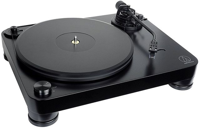 Audio-Technica AT-LP7 Fully Manual Belt-Drive Turntable 1